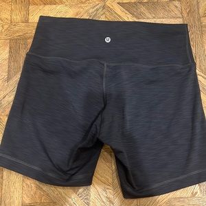 Lululemon sz 12 dark gray bike shorts